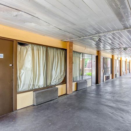 Oyo Hotel Decatur I-20 East & Wesley Club Dr Buitenkant foto