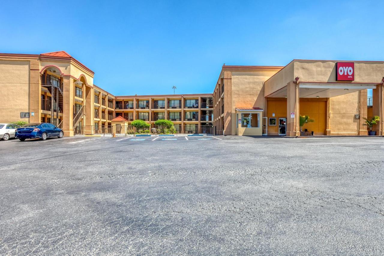 Oyo Hotel Decatur I-20 East & Wesley Club Dr Buitenkant foto