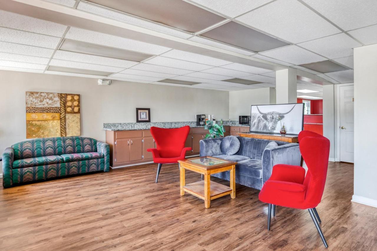 Oyo Hotel Decatur I-20 East & Wesley Club Dr Buitenkant foto