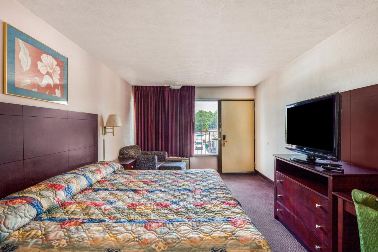 Oyo Hotel Decatur I-20 East & Wesley Club Dr Buitenkant foto