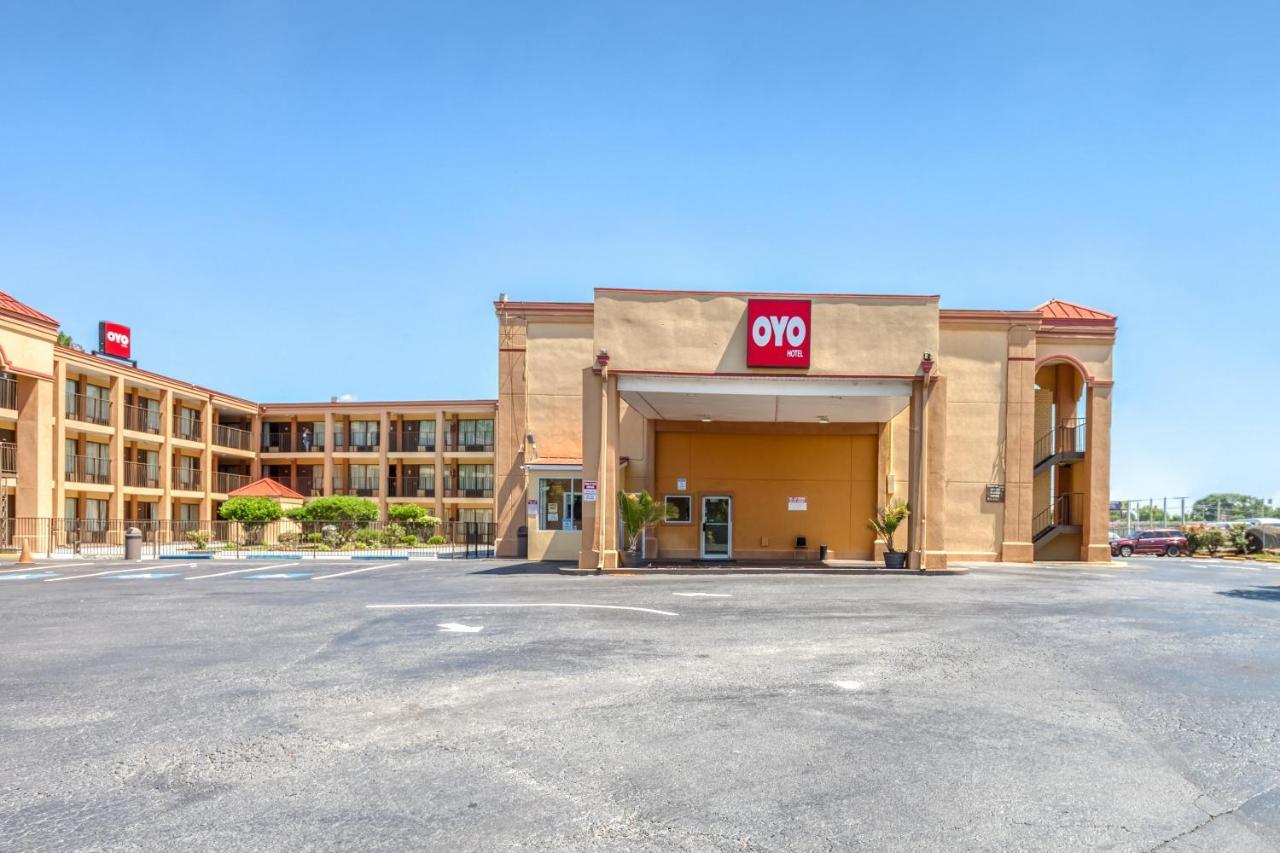 Oyo Hotel Decatur I-20 East & Wesley Club Dr Buitenkant foto