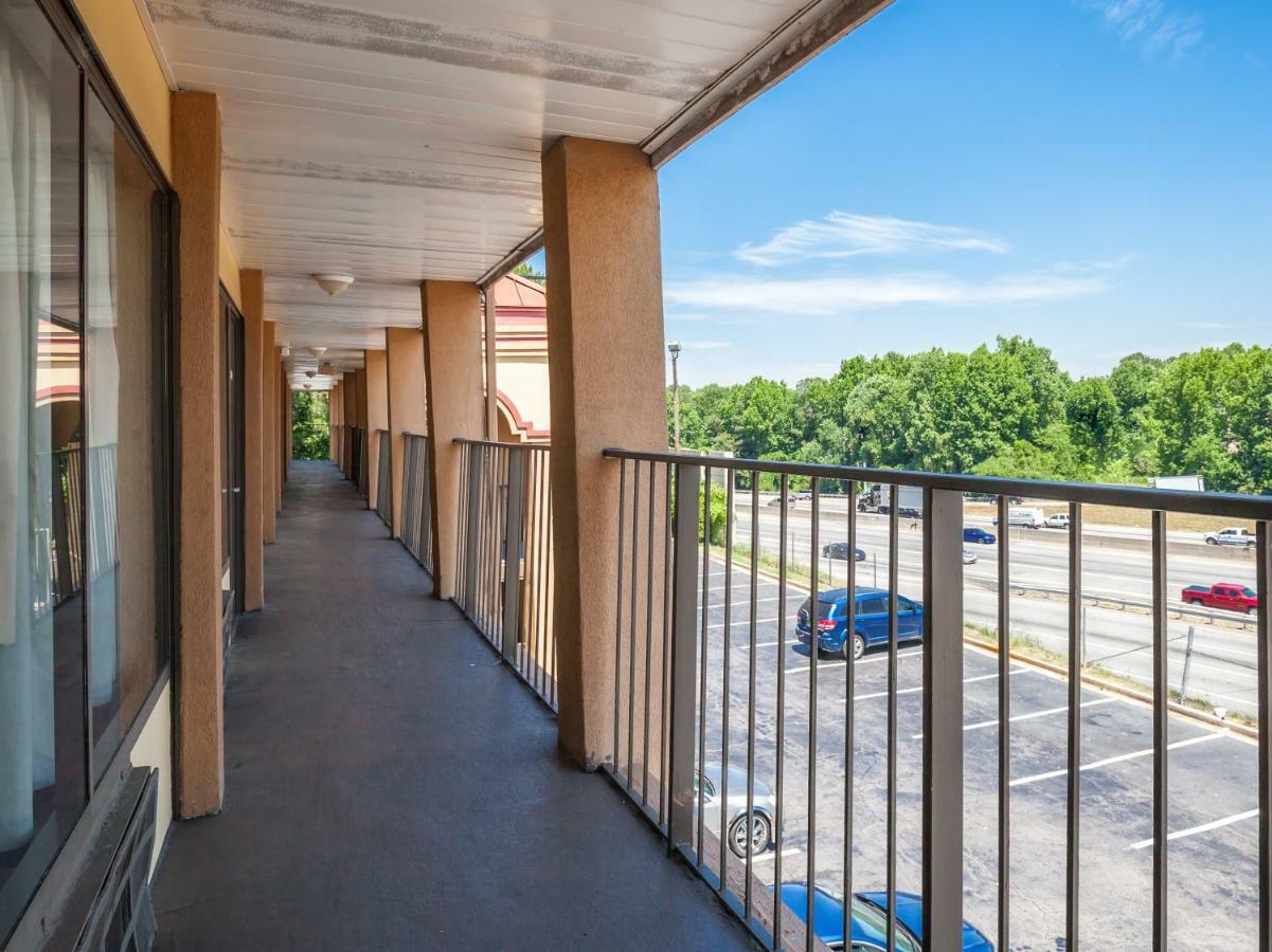 Oyo Hotel Decatur I-20 East & Wesley Club Dr Buitenkant foto